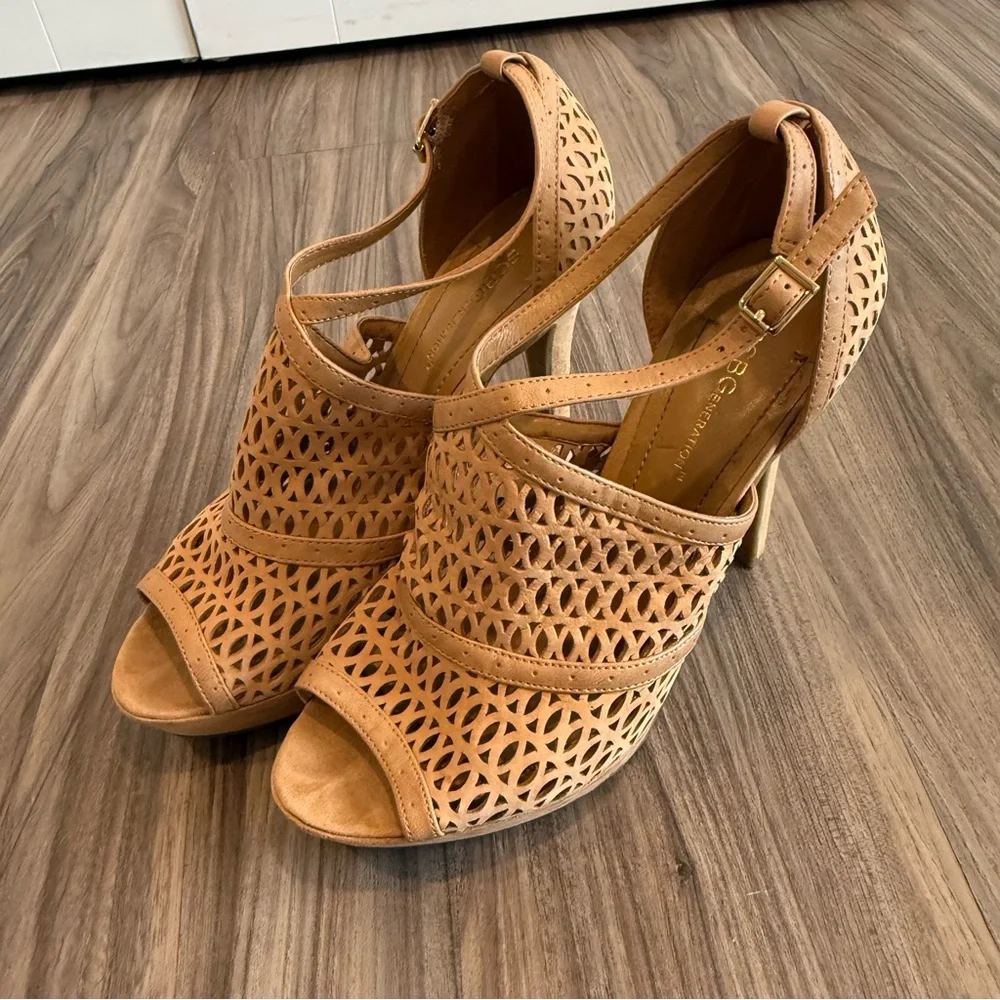 BCBGeneration Anja Beige Cut-Out Heels